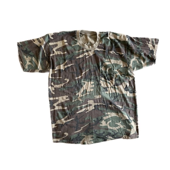 VINTAGE Super Soft Short-Sleeve Oversized Camo T-Shirt - Picture 1 of 1